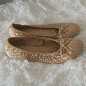 Women's Shoes (Flats)